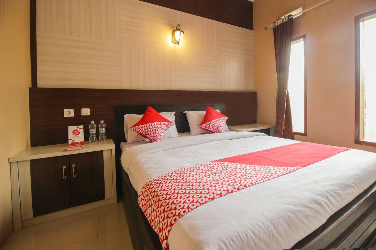 Oyo 820 Abad Baru Hotel Pangandaran Exterior photo